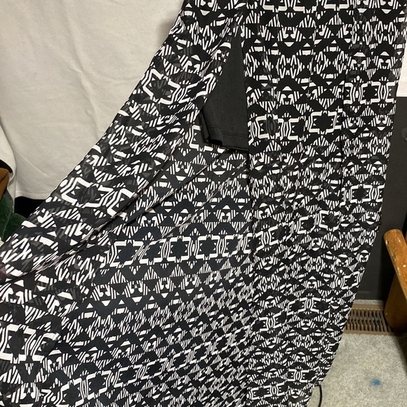 Charlotte Russe Skirt Juniors L Black Print Sheer - Picture 2 of 6